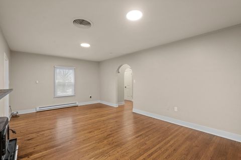 Tiny photo for 412 W 9th Street, Sterling, IL 61081 (MLS # 12537237)