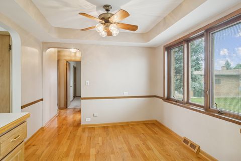 Tiny photo for 7815 N Oleander Avenue, Niles, IL 60714 (MLS # 12491779)