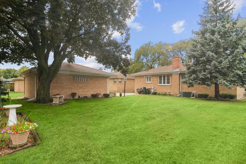 Tiny photo for 7815 N Oleander Avenue, Niles, IL 60714 (MLS # 12491779)