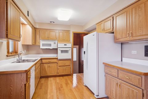 Tiny photo for 7815 N Oleander Avenue, Niles, IL 60714 (MLS # 12491779)