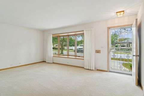 Tiny photo for 7815 N Oleander Avenue, Niles, IL 60714 (MLS # 12491779)