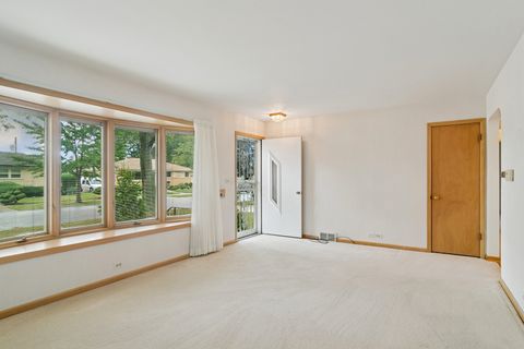 Tiny photo for 7815 N Oleander Avenue, Niles, IL 60714 (MLS # 12491779)