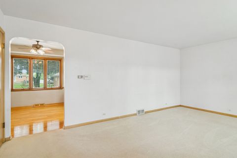 Tiny photo for 7815 N Oleander Avenue, Niles, IL 60714 (MLS # 12491779)
