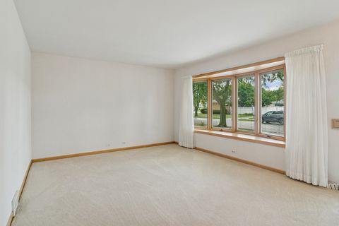 Tiny photo for 7815 N Oleander Avenue, Niles, IL 60714 (MLS # 12491779)