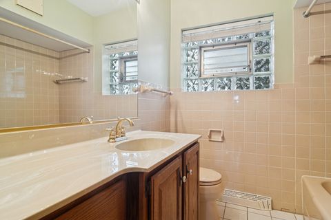 Tiny photo for 7815 N Oleander Avenue, Niles, IL 60714 (MLS # 12491779)