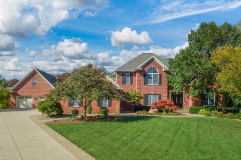 Photo of 2 Windsong Way, Bloomington, IL 61704 (MLS # 12779723)