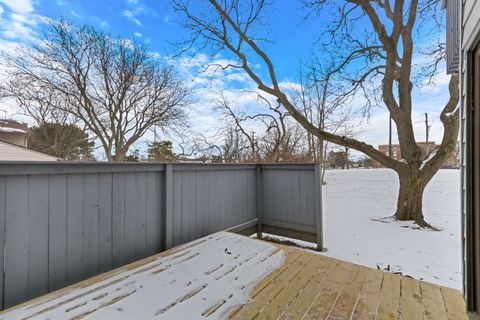 Tiny photo for 111 Windsor Drive, Vernon Hills, IL 60061 (MLS # 12531518)