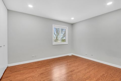 Tiny photo for 111 Windsor Drive, Vernon Hills, IL 60061 (MLS # 12531518)