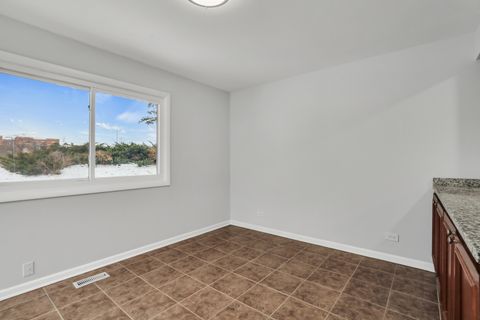 Tiny photo for 111 Windsor Drive, Vernon Hills, IL 60061 (MLS # 12531518)