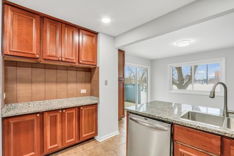 Tiny photo for 111 Windsor Drive, Vernon Hills, IL 60061 (MLS # 12531518)