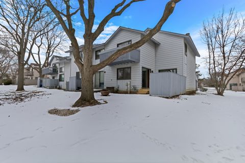 Tiny photo for 111 Windsor Drive, Vernon Hills, IL 60061 (MLS # 12531518)