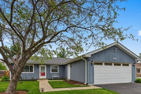 Photo of 4595 Zeppelin Drive, Hanover Park, IL 60133 (MLS # 12682977)
