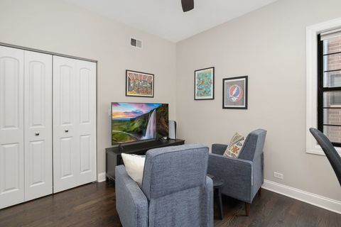 Tiny photo for 3815 N Kedzie Avenue #3S, Chicago, IL 60618 (MLS # 12489247)