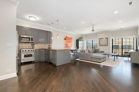 Tiny photo for 3815 N Kedzie Avenue #3S, Chicago, IL 60618 (MLS # 12489247)