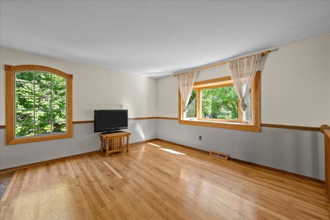 Tiny photo for 711 Quassey Avenue, Lake Bluff, IL 60044 (MLS # 12745820)