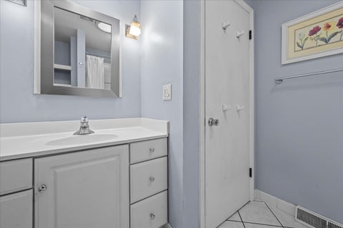 Tiny photo for 711 Quassey Avenue, Lake Bluff, IL 60044 (MLS # 12745820)