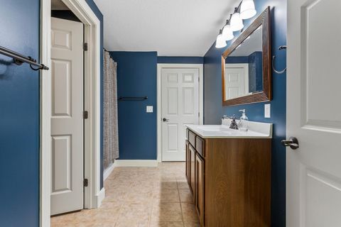 Tiny photo for 2410 Wendover Place, Champaign, IL 61822 (MLS # 12554610)