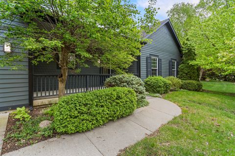 Tiny photo for 2410 Wendover Place, Champaign, IL 61822 (MLS # 12554610)