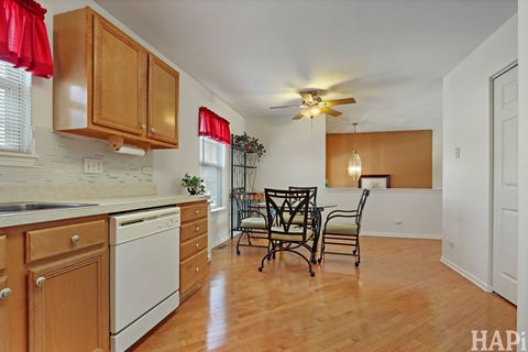 Tiny photo for 1167 N Oakwood Drive #32-3, Fox Lake, IL 60020 (MLS # 12592438)