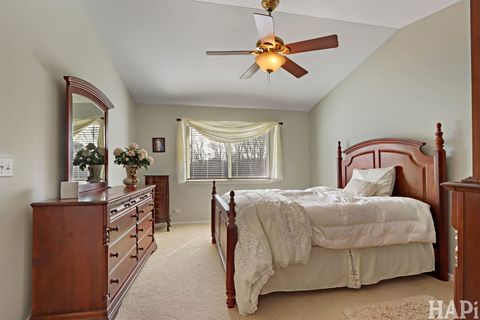 Tiny photo for 1167 N Oakwood Drive #32-3, Fox Lake, IL 60020 (MLS # 12592438)