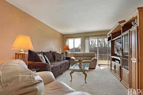 Tiny photo for 1167 N Oakwood Drive #32-3, Fox Lake, IL 60020 (MLS # 12592438)