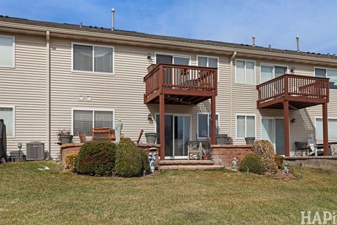 Tiny photo for 1167 N Oakwood Drive #32-3, Fox Lake, IL 60020 (MLS # 12592438)