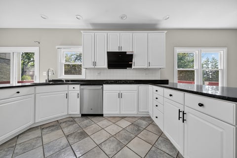Tiny photo for 17 Chapel Hill Court, Westmont, IL 60559 (MLS # 12771658)