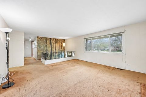 Tiny photo for 907 Jeffery Court, Schaumburg, IL 60193 (MLS # 12628216)