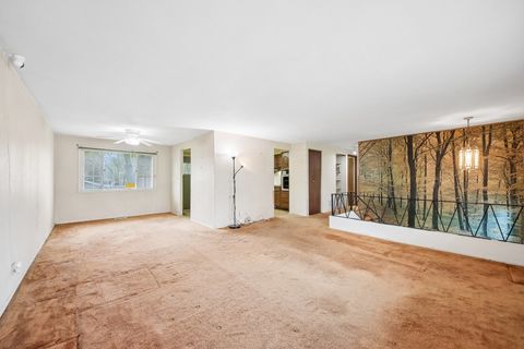 Tiny photo for 907 Jeffery Court, Schaumburg, IL 60193 (MLS # 12628216)
