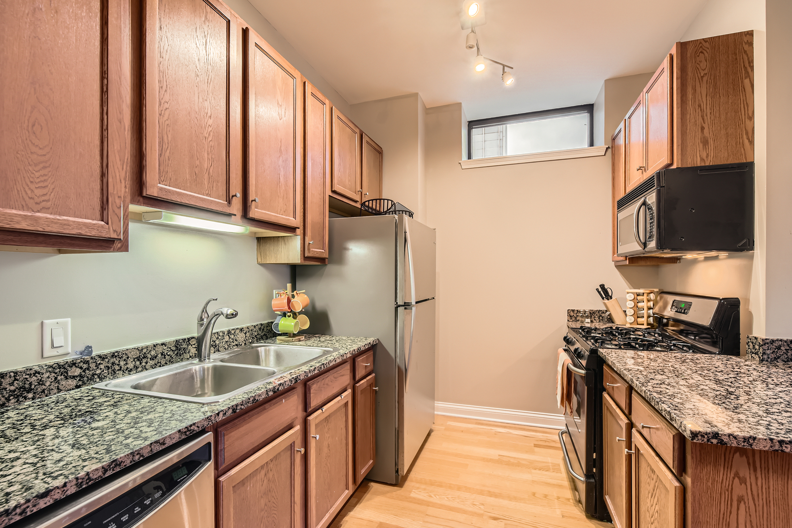 8 W Monroe Street 1710