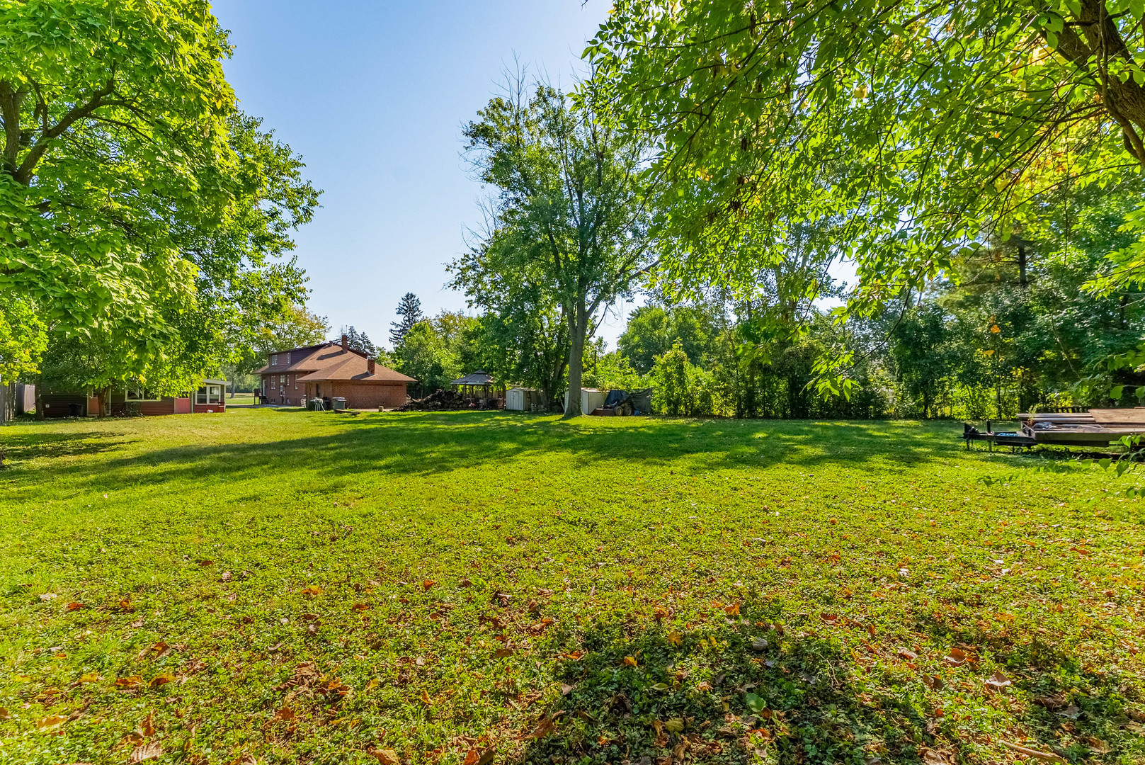 32 S Monterey Avenue