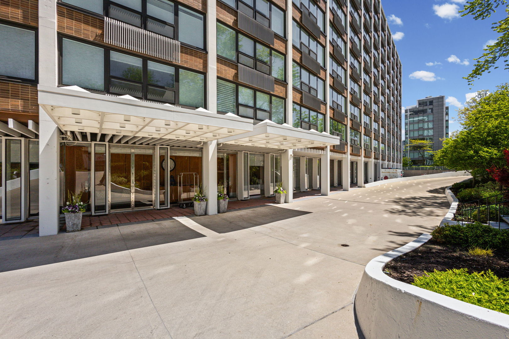 1630 Sheridan Road 10A