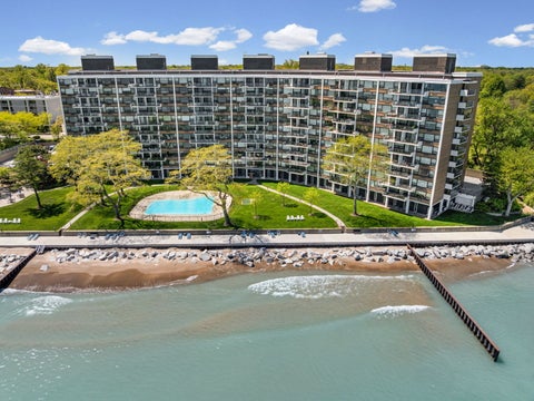 Tiny photo for 1630 Sheridan Road #10A, Wilmette, IL 60091 (MLS # 12650676)