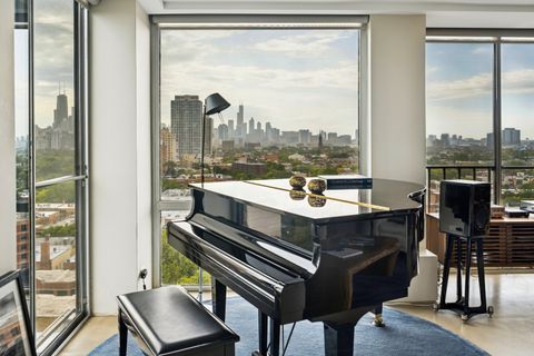 Tiny photo for 345 W Fullerton Parkway #1801, Chicago, IL 60614 (MLS # 12494628)