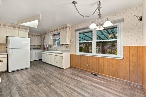 Tiny photo for 760 Crest Avenue, Elk Grove Village, IL 60007 (MLS # 12764408)