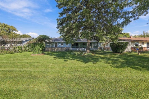 Tiny photo for 760 Crest Avenue, Elk Grove Village, IL 60007 (MLS # 12764408)
