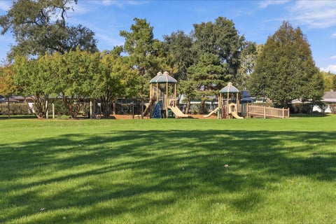 Tiny photo for 760 Crest Avenue, Elk Grove Village, IL 60007 (MLS # 12764408)