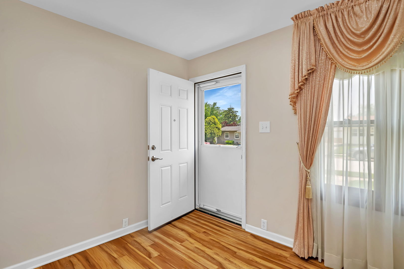 402 Kenyon Avenue