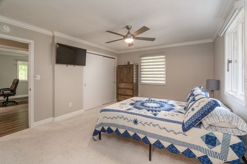 Tiny photo for 128 Starlight Lane, Carbondale, IL 62902 (MLS # 12733105)