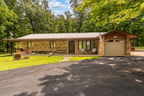 Photo of 128 Starlight Lane, Carbondale, IL 62902 (MLS # 12733105)