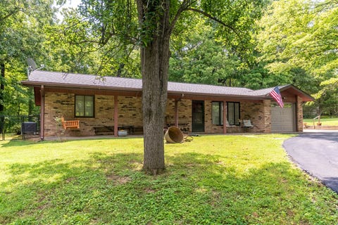 Tiny photo for 128 Starlight Lane, Carbondale, IL 62902 (MLS # 12733105)