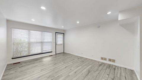 Tiny photo for 344 Cane Garden Circle, Aurora, IL 60504 (MLS # 12570509)