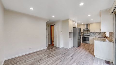 Tiny photo for 344 Cane Garden Circle, Aurora, IL 60504 (MLS # 12570509)