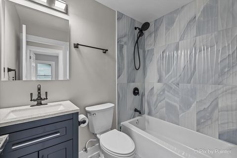 Tiny photo for 14 Lakewood Drive, Oakwood Hills, IL 60013 (MLS # 12487912)