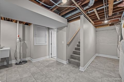 Tiny photo for 14 Lakewood Drive, Oakwood Hills, IL 60013 (MLS # 12487912)