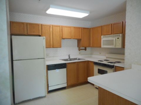 Tiny photo for 605 Barrington Avenue E #340, Dundee, IL 60118 (MLS # 12632377)