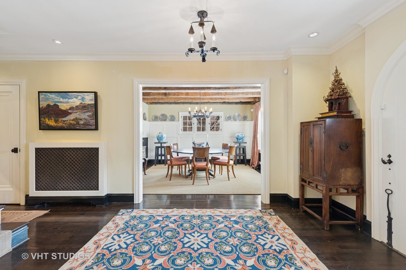 2448 Lincolnwood Drive