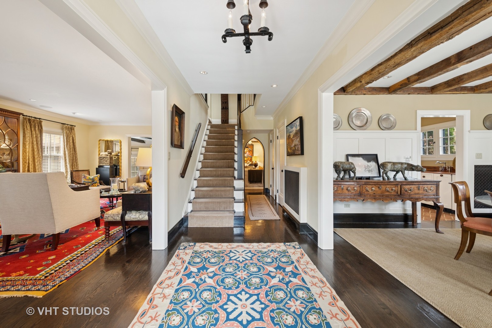 2448 Lincolnwood Drive