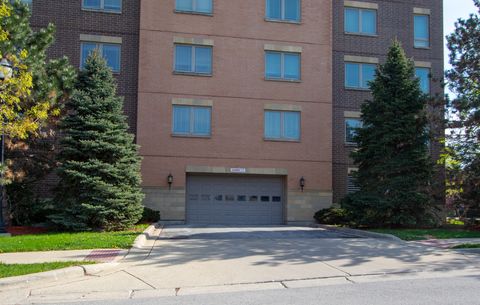 Tiny photo for 77 N Wolf Road N #509, Northlake, IL 60164 (MLS # 12626559)