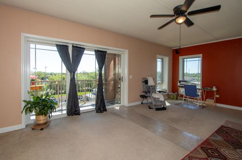 Tiny photo for 77 N Wolf Road N #509, Northlake, IL 60164 (MLS # 12626559)